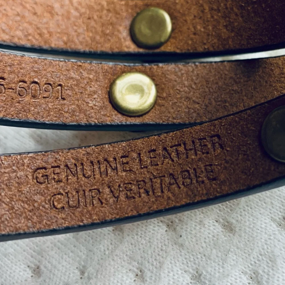 Eddie Bauer genuine leather gold studded belt Sz Large
